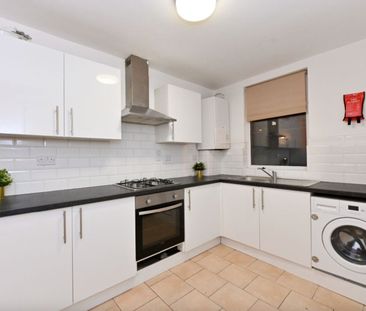 Room in a Shared House, Centurion Close, N7 - Photo 3