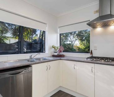 Spacious And Central - Photo 2