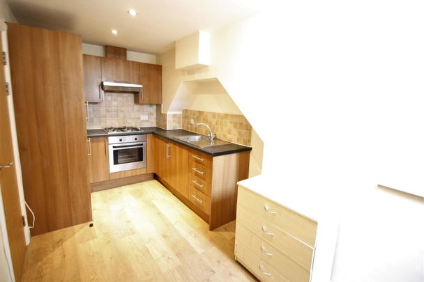 3 Bed Flat To Let On Colum Road, Cardiff - Photo 1