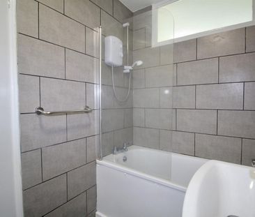 2 Bedroom Flat - Purpose Built To Let - Photo 6