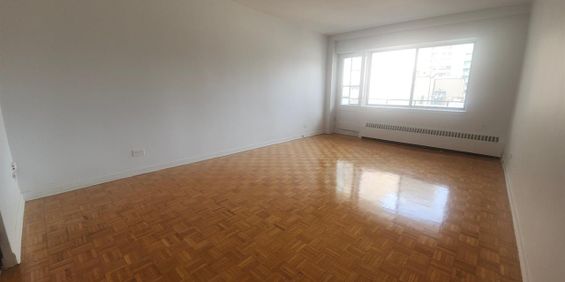 Appartement Montréal (Ville-Marie) À Louer - Photo 3