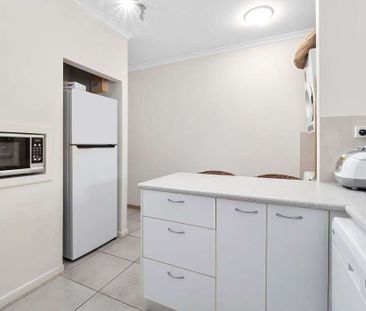 Well located unit in Woree - Photo 2