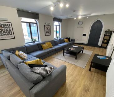 1 bedroom in a house share to rent - Photo 1