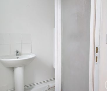 Location Appartement 2 pièces 26m² TROYES 10000 - Photo 2