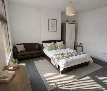 1 bedroom in a house share to rent - Photo 2