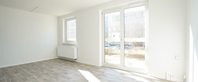 Erstbezug nach Sanierung - EBK, Balkon und Hausgarten - Photo 1