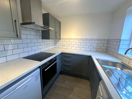 2 bedroom maisonette to rent - Photo 4