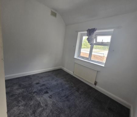 3 bedroom terraced house to rent - Photo 3