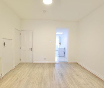 4 bedroom terraced house to rent - Photo 1