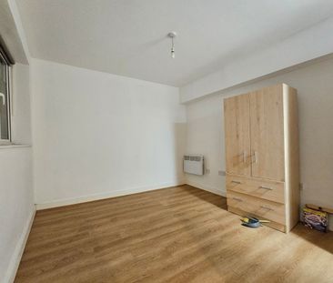 Studio Flat, Harrow Road, HA9 - Photo 5