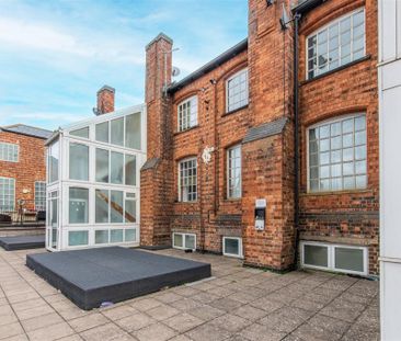 3 bed Apartment To Let - Photo 3