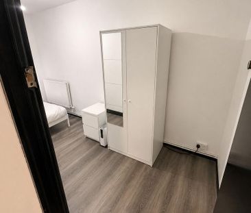 5 bedroom flat share to rent - Photo 5