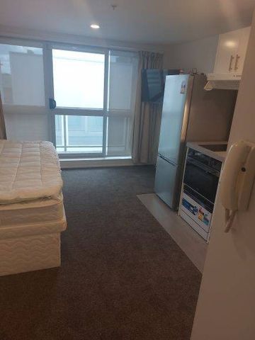 Freshly refurbished! 3 bedroom unit @ HAVARD - Photo 4