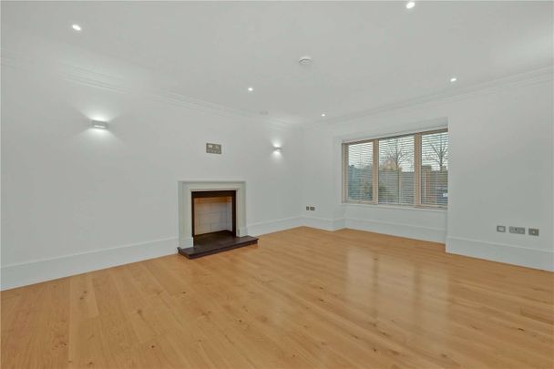 An impressive 5 bedroom detached home with impressive views. - Photo 1