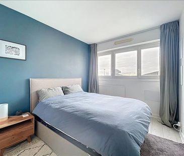 2 pièces - Meublé - 42,55 m² - 7ème étage - Colocation non autorisée - Photo 2