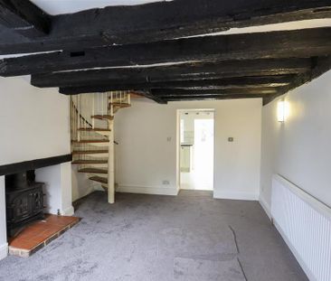 2 bedroom terraced house to rent - Photo 2