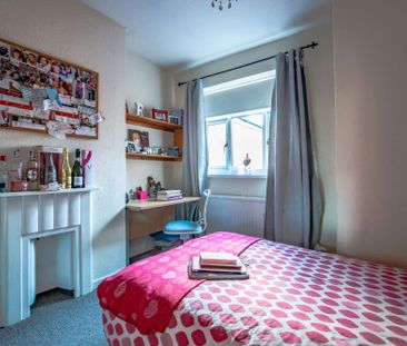 Perfectly located house on Coburn Street - Photo 4