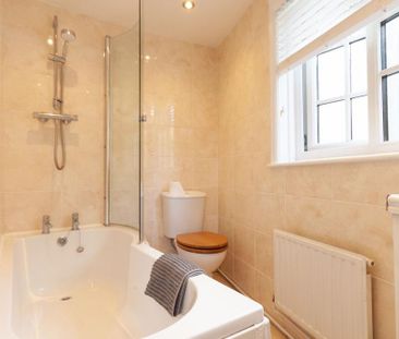 2 bedroom cottage to rent - Photo 1