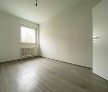 Bezugsfertige 3-Zimmer Wohnung in demnächst frisch modernisiertem G... - Foto 6