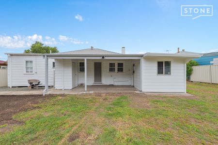 Newly Renovated 3-Bedroom Home - Photo 4