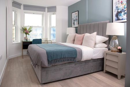 2 bedroom flat to rent - Photo 2