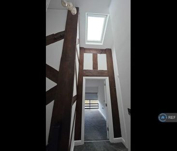 3 bedroom semi-detached house to rent - Photo 4