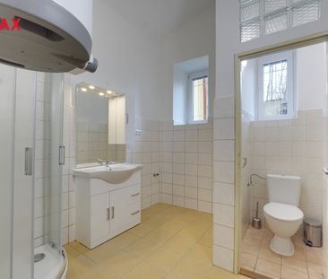 Pronájem bytu 2+1 77 m² - Photo 2