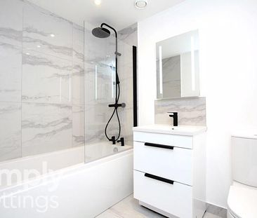 1 bedroom flat to rent - Photo 6