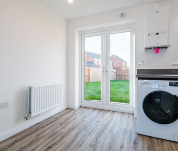 3 bedroom detached house to rent - Photo 3