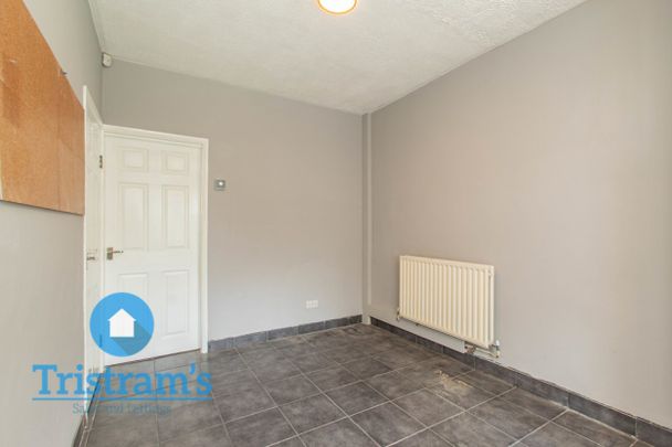 References Pending - 2 bed Semi-Detached House - Photo 1