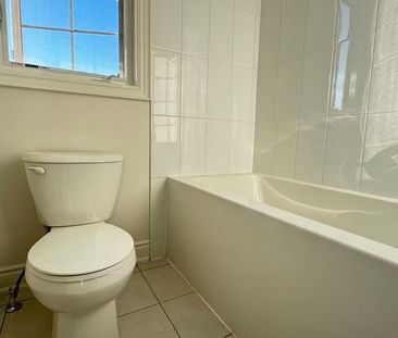 For Lease - 1 Monticola Avenue, Richmond Hill, Ontario - Photo 6