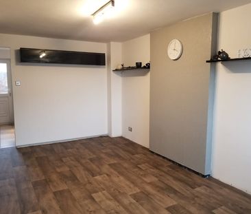 2 Bed Terraced House, Emra Close, BS5 - Photo 3