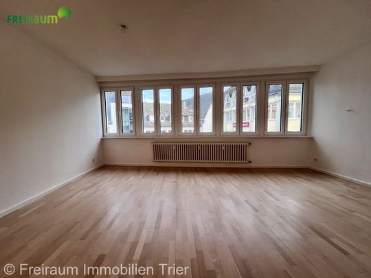 TR.-City: Modernisierte geräumige 2 ZKB, GWC, Abstellraum, EBK und Domblick... - Photo 1