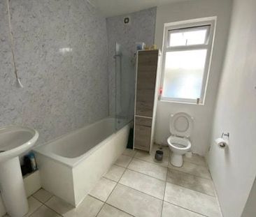 4 Bed Semi-Detached House, Eynsford Road, IG3 - Photo 2