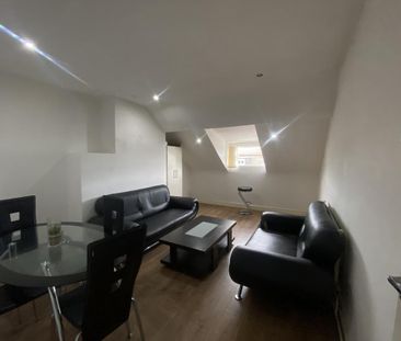3 bedroom flat to rent - Photo 1