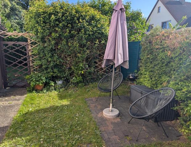 2 Zimmer DG-Wohnung mit Küche im ruhigen Haus - Foto 1