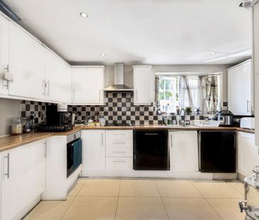 3 bedroom semi-detached house to rent - Photo 5