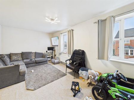 2 bedroom Apartment to rent - Photo 4