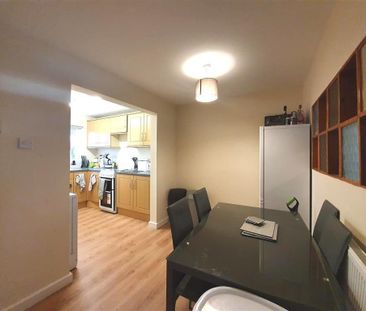 Hanbidge Crescent, Gosport - Photo 4