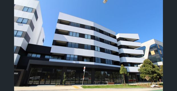 Contemporary Living Close to Shopping Centre! - Photo 1