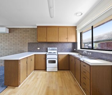 3/414 Gillies St N, Wendouree VIC 3355 - Photo 2