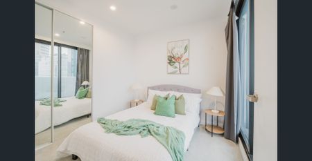 Stylish 2-Bedroom Apartment in the Heart of Box Hill-Furnished (optional carpark) - Photo 3