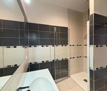 Location Appartement 3 pièces 73m² - Photo 5