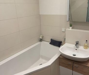 Exklusive 2-Zimmer Wohnung mit 60 m2 Dachterrasse in Schweinfurt - Photo 2