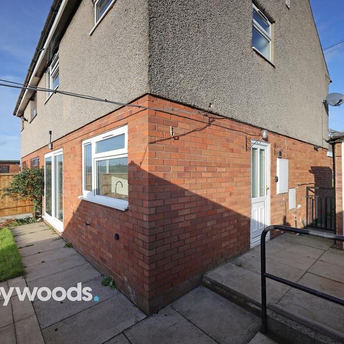 3 bedroom semi-detached house to rent - Photo 1