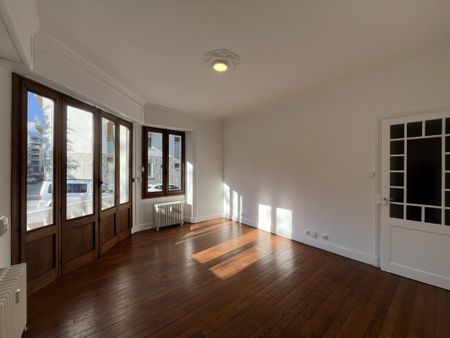 Location Appartement 3 pièces 80m² CHAMBERY 73000 - Photo 4