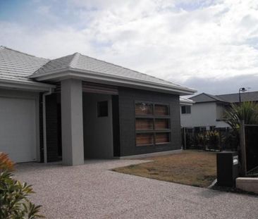 Contemporary Family Oasis with Multiple Living Spaces - Photo 2