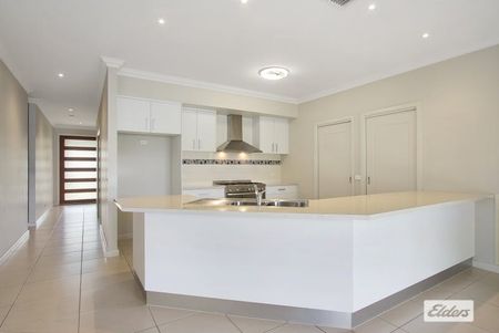 Modern Family Living - Photo 4