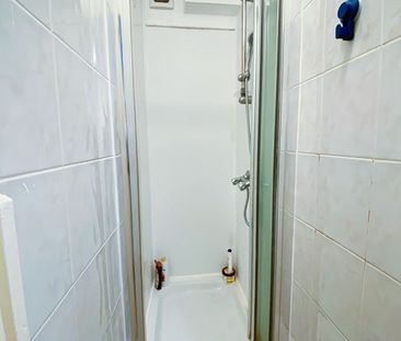 Room in a Shared House, Marlborough Avenue, E8 - Photo 5