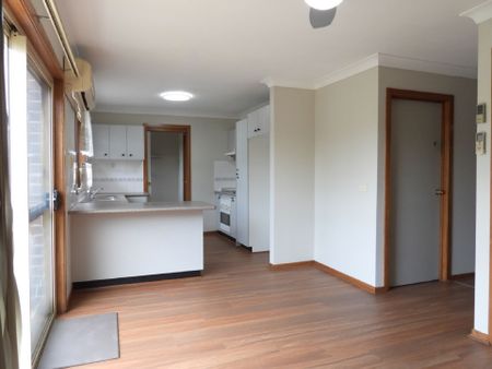 2/39 Bringelly Road, Kingswood - Photo 4